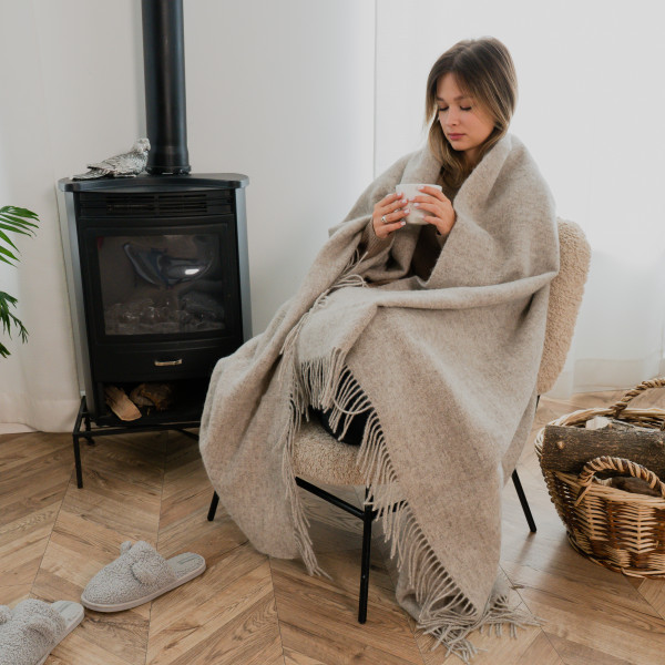 Плед тревел 100% вовна бежевий 140×220 см з ременем Love You