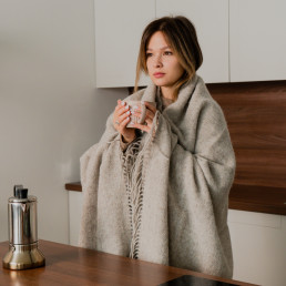 Плед з екологічної вовни бежевий Love You