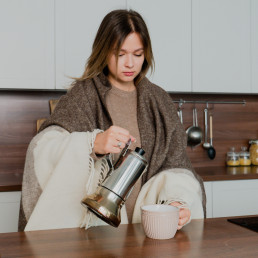 Плед з екологічної вовни білий-коричневий айворі беж Love You