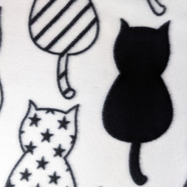 Плед легкий флісовий Чорні та білі котики Love You