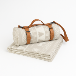 Плед тревел легкий флісовий Північна казка 150x200 см з ременем Love You